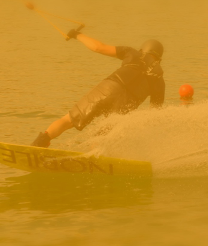 12. den: Wakeboarding u jezera Halbendorf